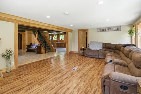 574 Canaan Road Skowhegan ME 04976