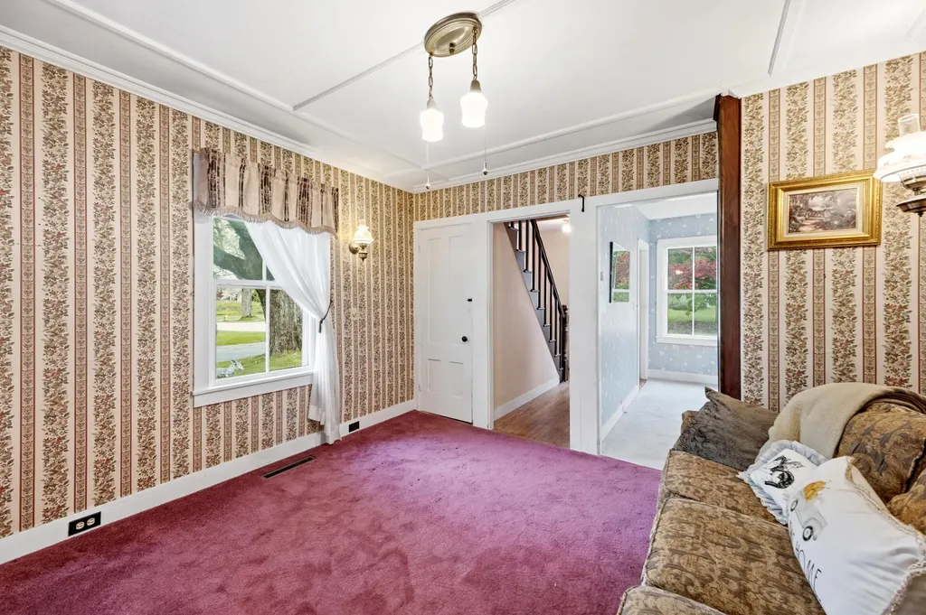 17 Georges Street Thomaston ME 04861