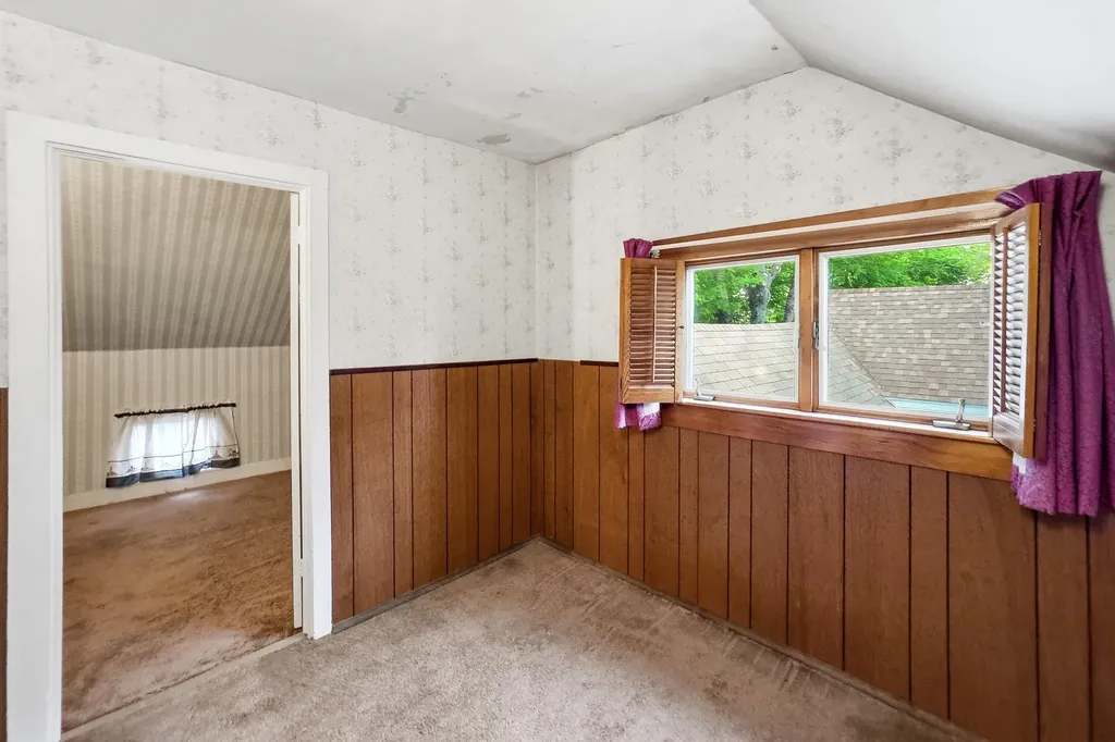 17 Georges Street Thomaston ME 04861