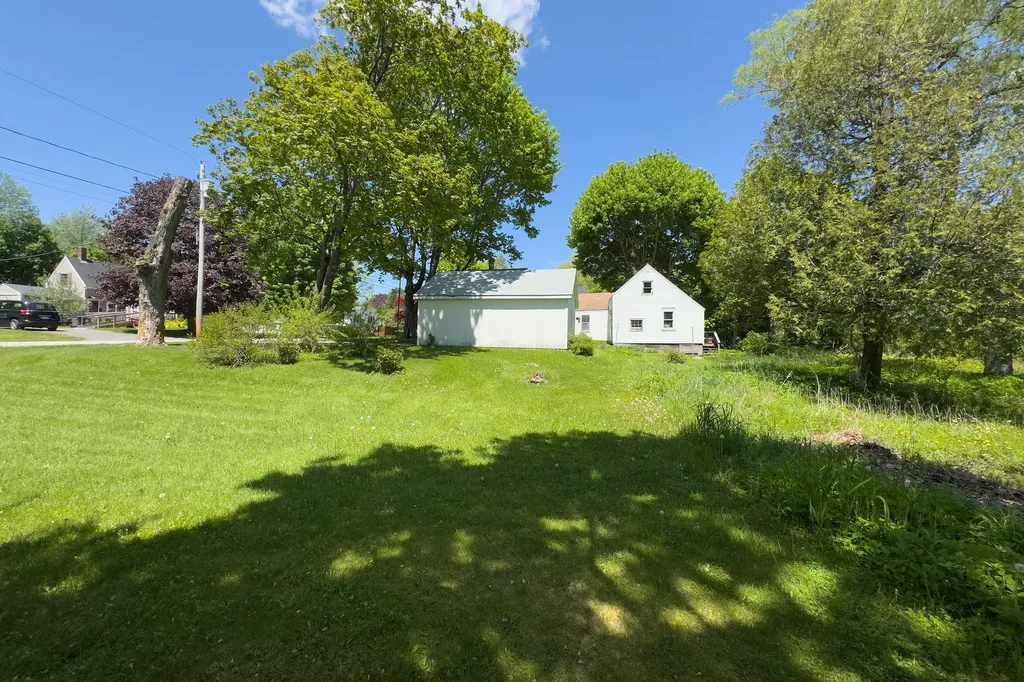 17 Georges Street Thomaston ME 04861