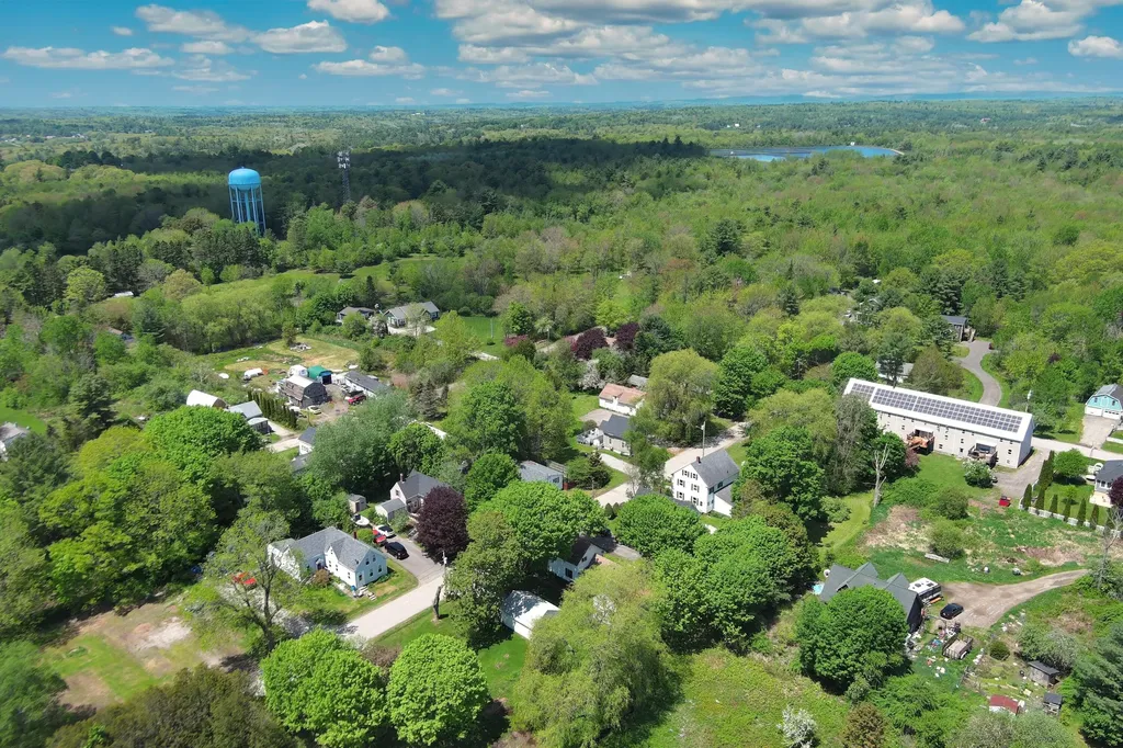 17 Georges Street Thomaston ME 04861