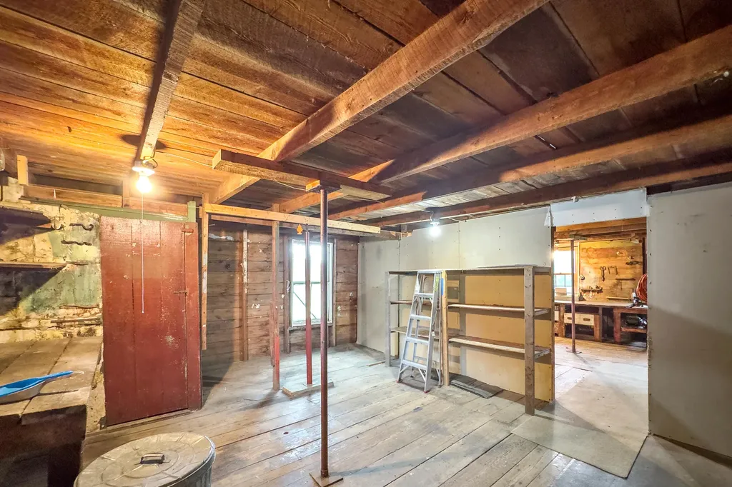 17 Georges Street Thomaston ME 04861