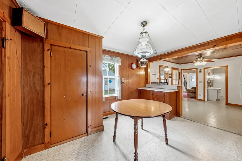 17 Georges Street Thomaston ME 04861