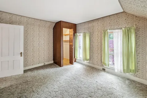 17 Georges Street Thomaston ME 04861