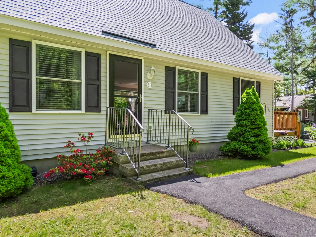 63 Laurel Shore Drive Harpswell ME 04079
