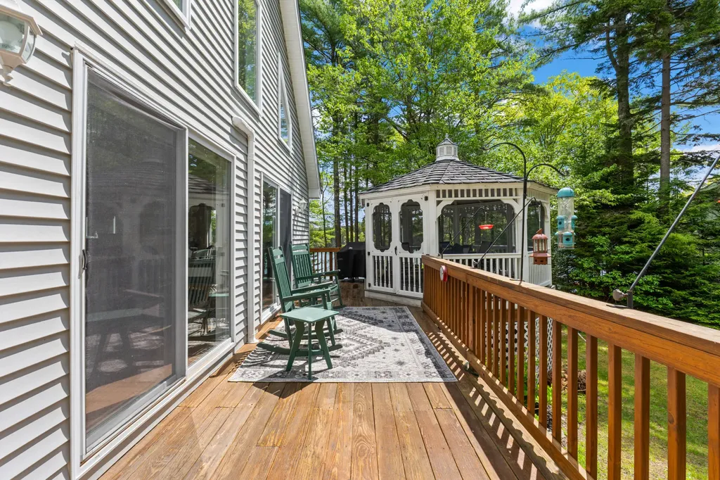 63 Laurel Shore Drive Harpswell ME 04079