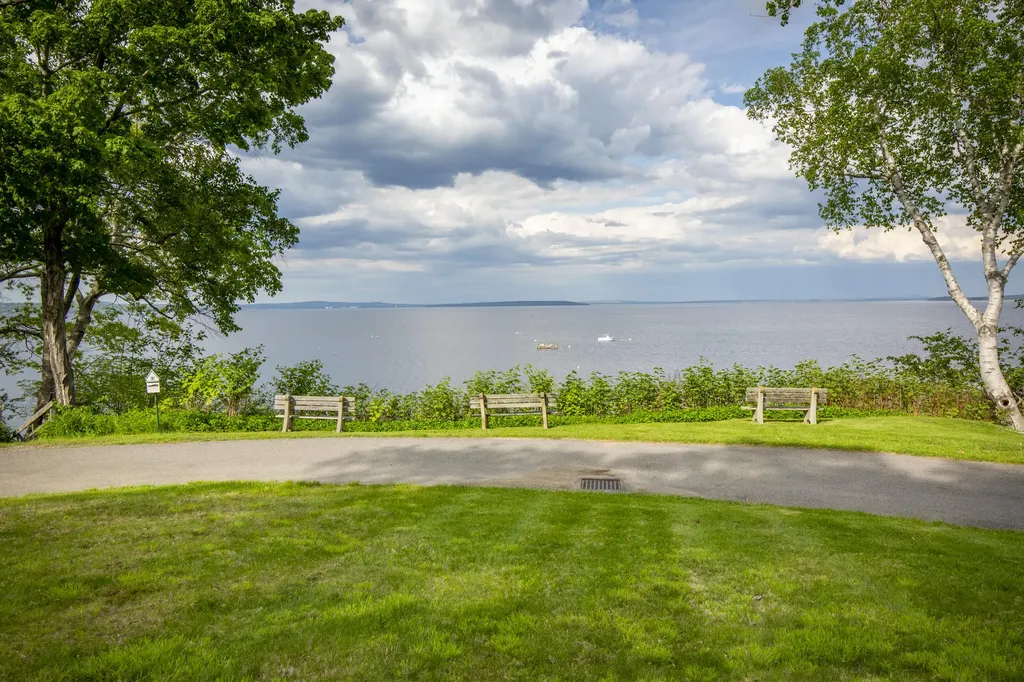 14 Auditorium Park Northport ME 04849