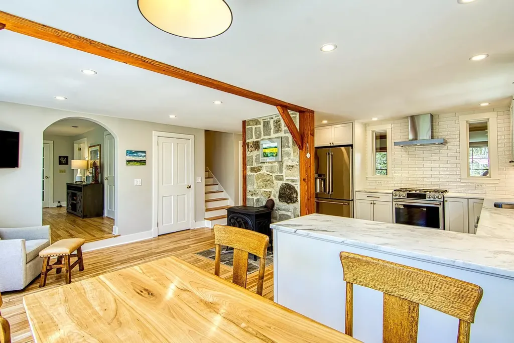 62 York Road Blue Hill ME 04614