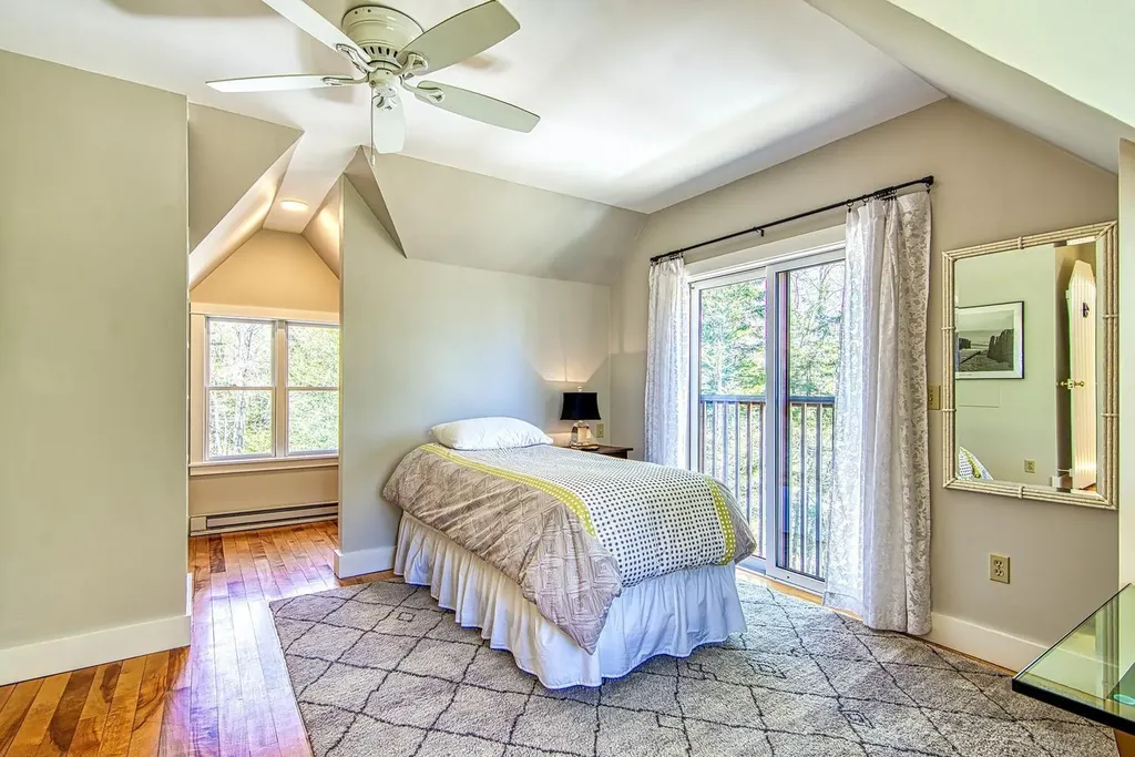 62 York Road Blue Hill ME 04614