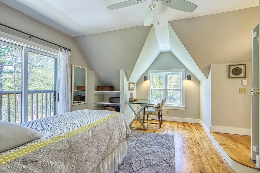 62 York Road Blue Hill ME 04614