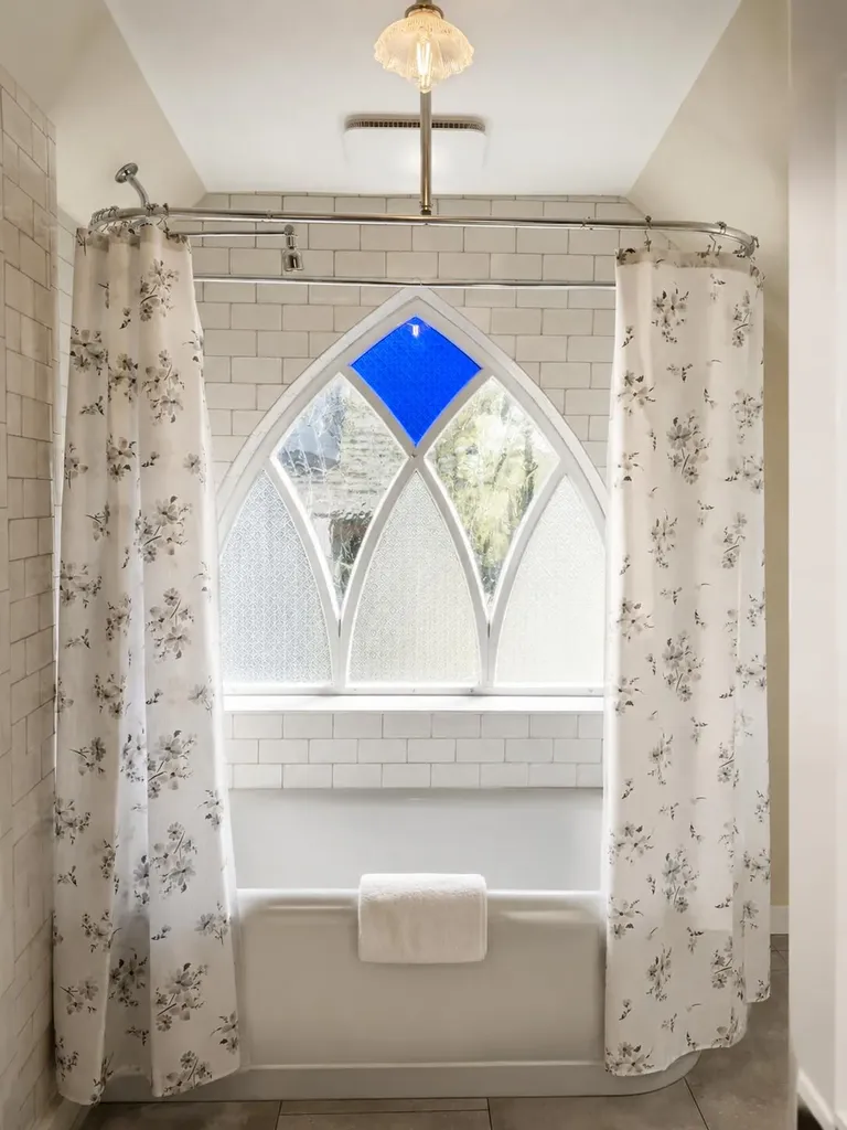62 York Road Blue Hill ME 04614