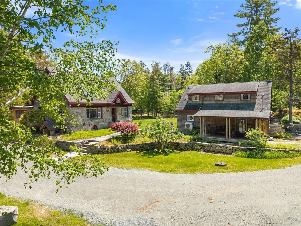 62 York Road Blue Hill ME 04614