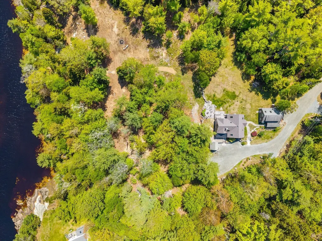 62 York Road Blue Hill ME 04614