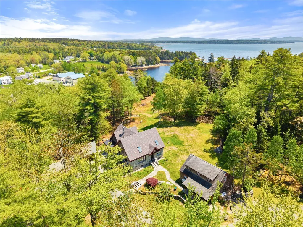 62 York Road Blue Hill ME 04614