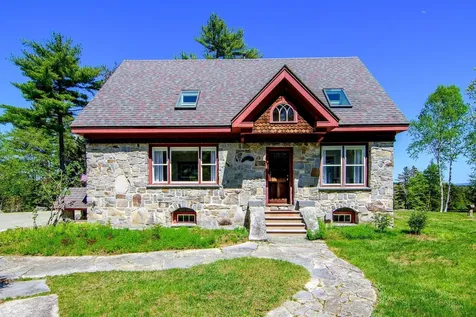 62 York Road Blue Hill ME 04614
