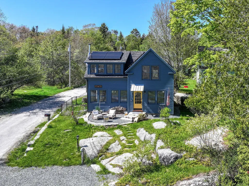 3 Old Quarry Road Stonington ME 04681