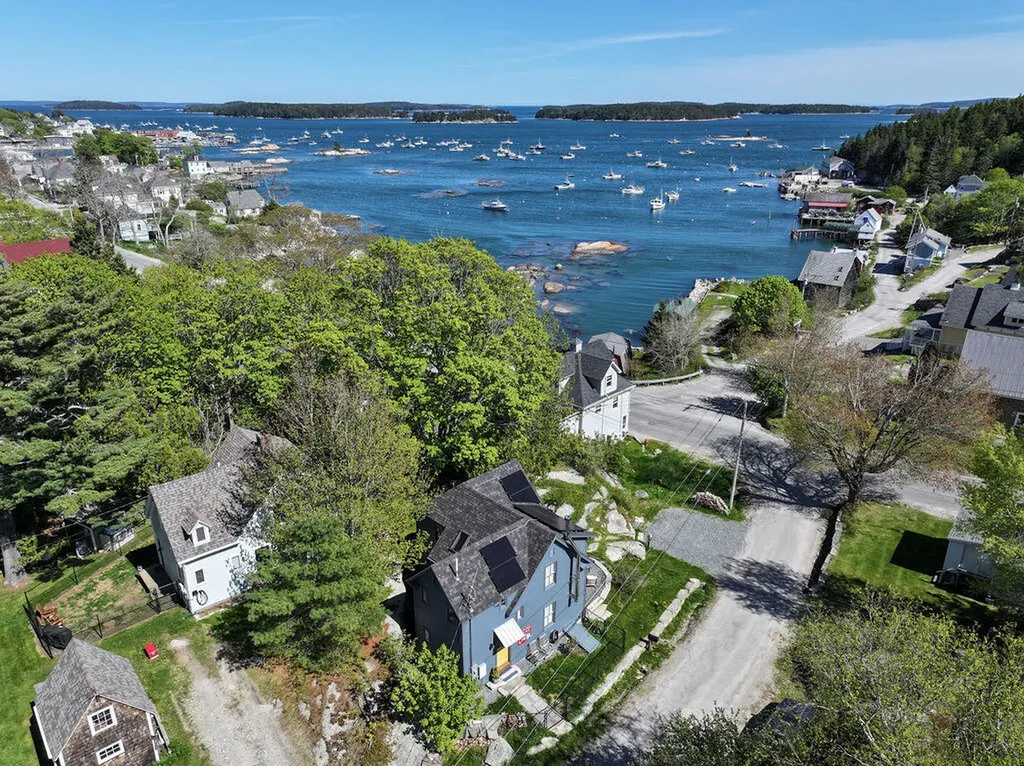3 Old Quarry Road Stonington ME 04681