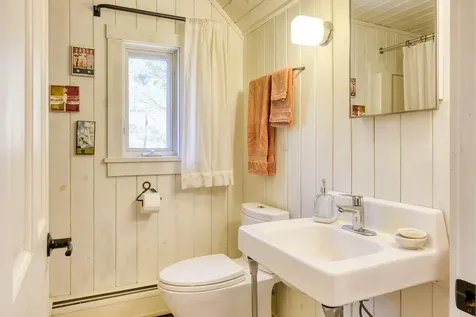 3 Old Quarry Road Stonington ME 04681