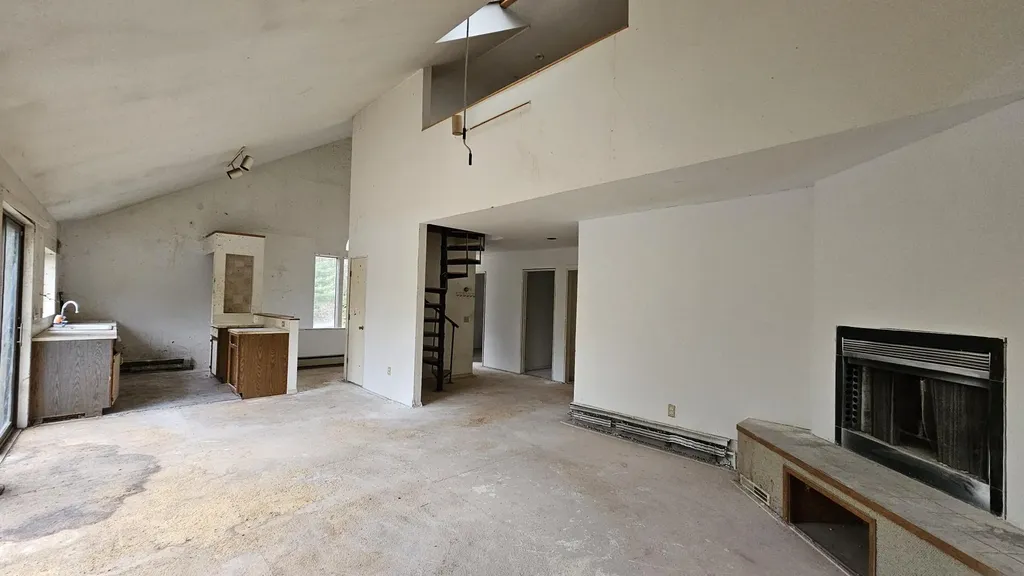 37 Cobb Road Camden ME 04843