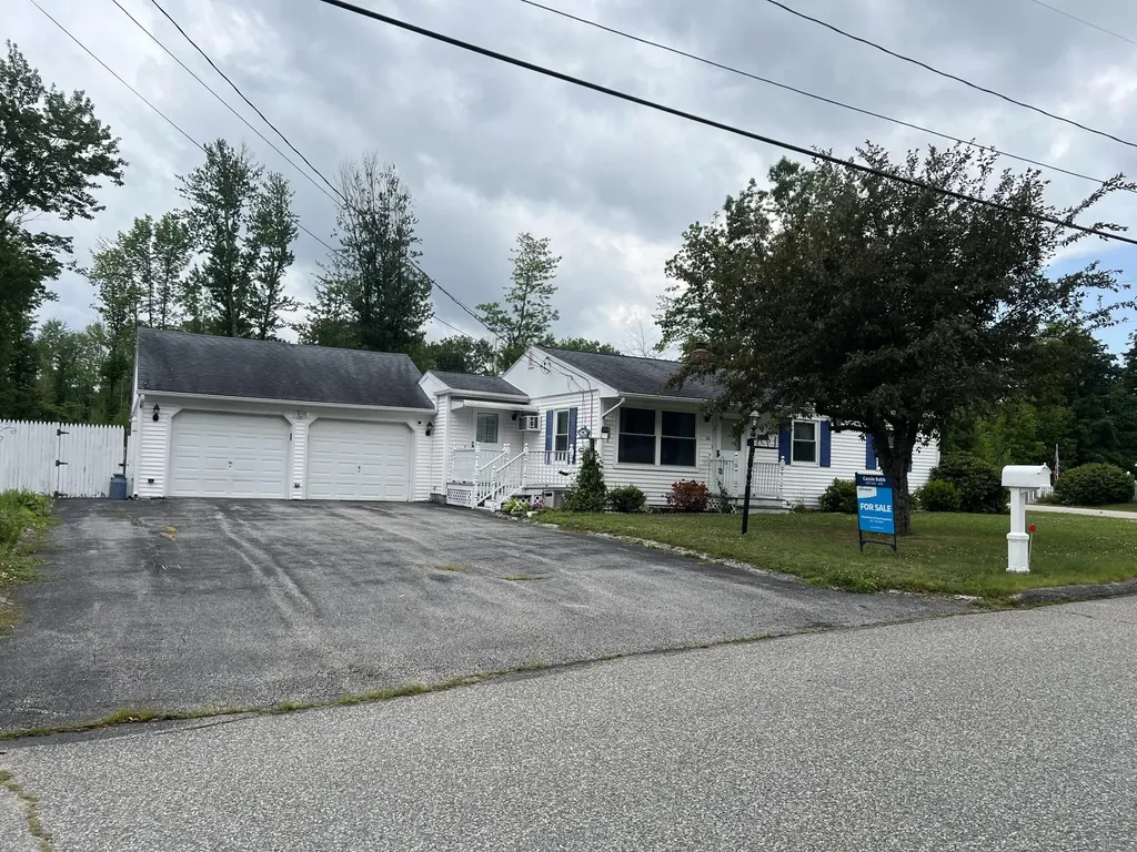 20 Nimitz Street Lewiston ME 04240