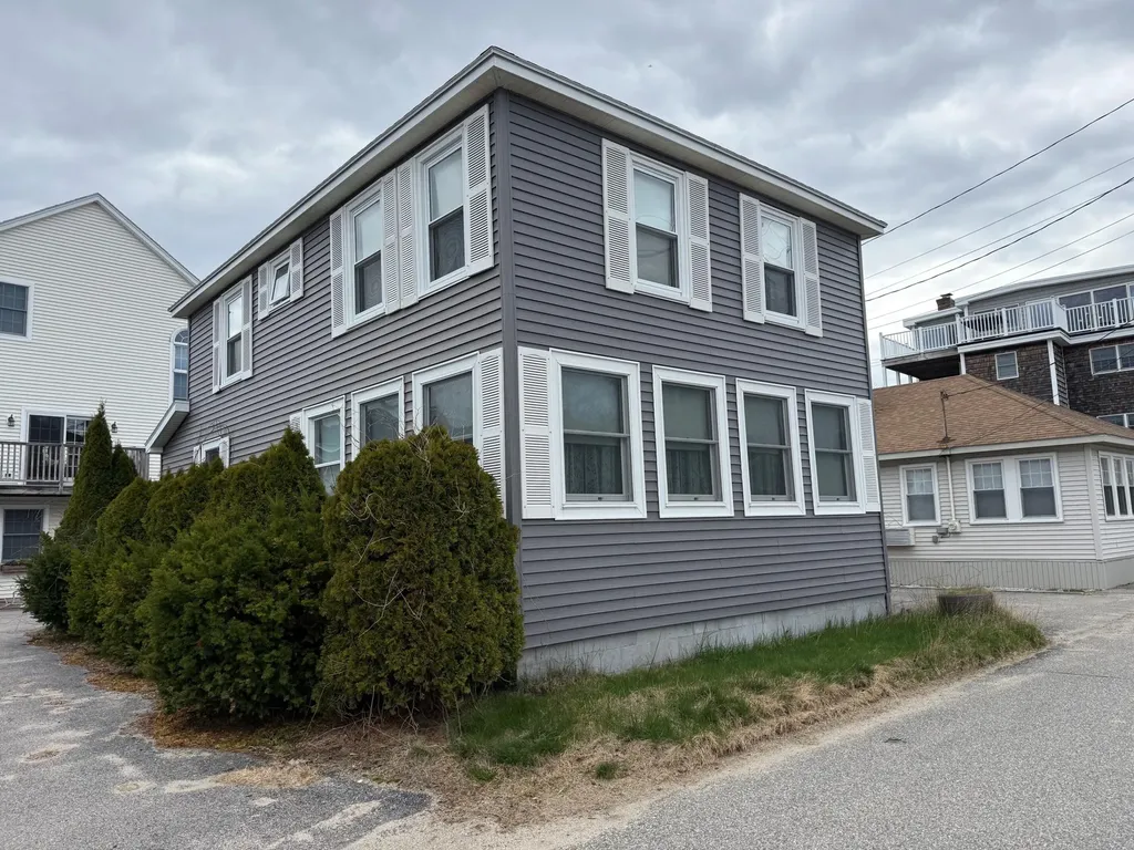 9 Durocher Old Orchard Beach ME 04064