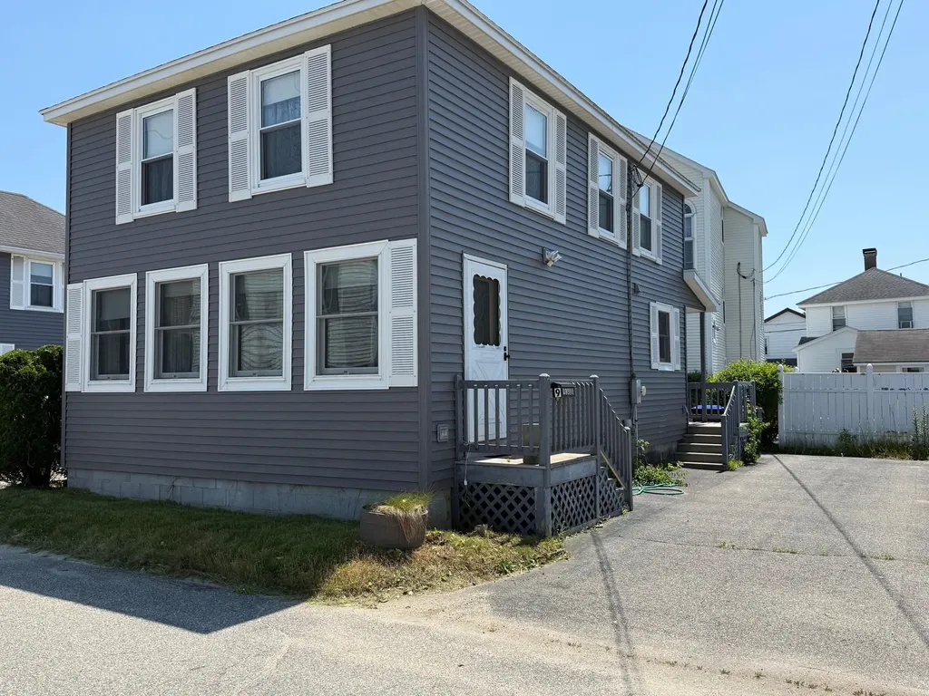 9 Durocher Old Orchard Beach ME 04064