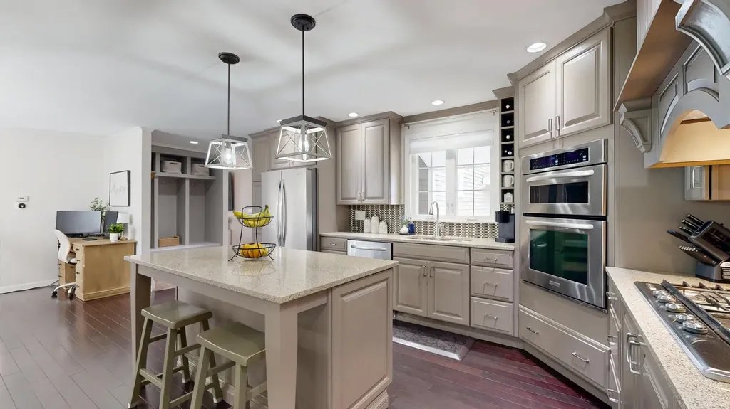 16 Robinson Gardens Lewiston ME 04240