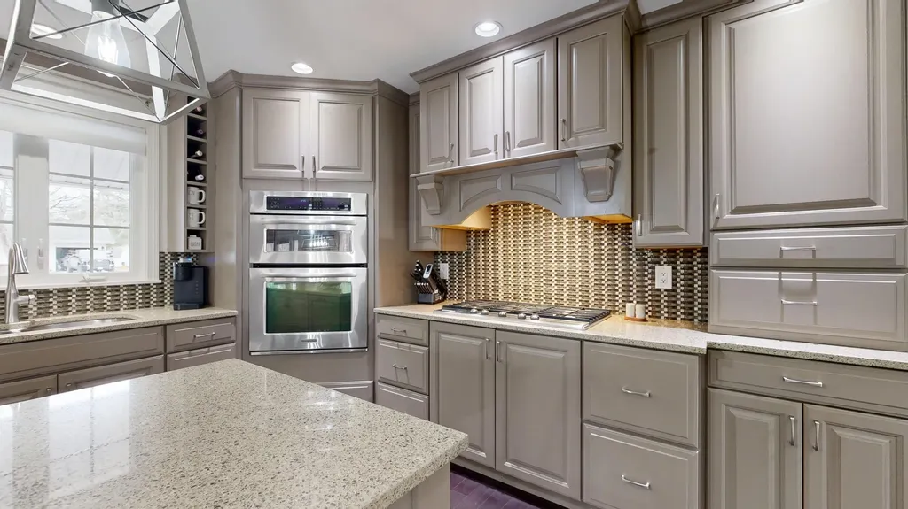 16 Robinson Gardens Lewiston ME 04240