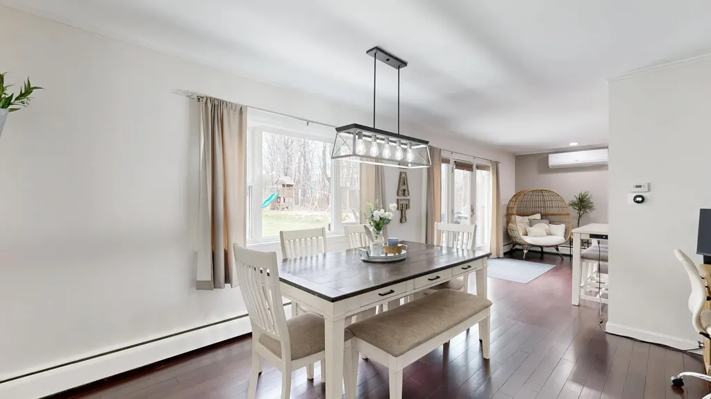 16 Robinson Gardens Lewiston ME 04240