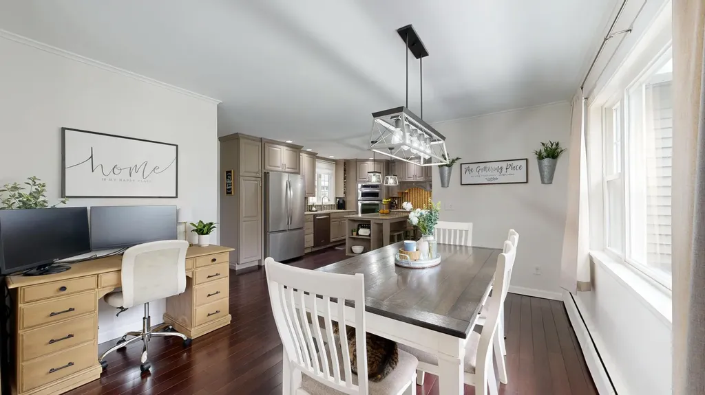 16 Robinson Gardens Lewiston ME 04240