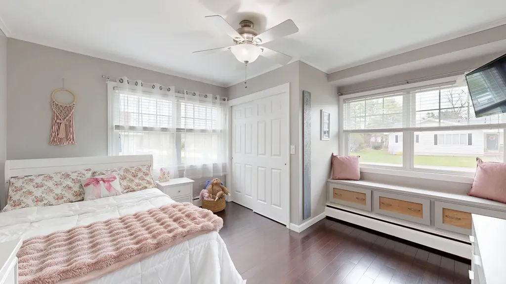 16 Robinson Gardens Lewiston ME 04240