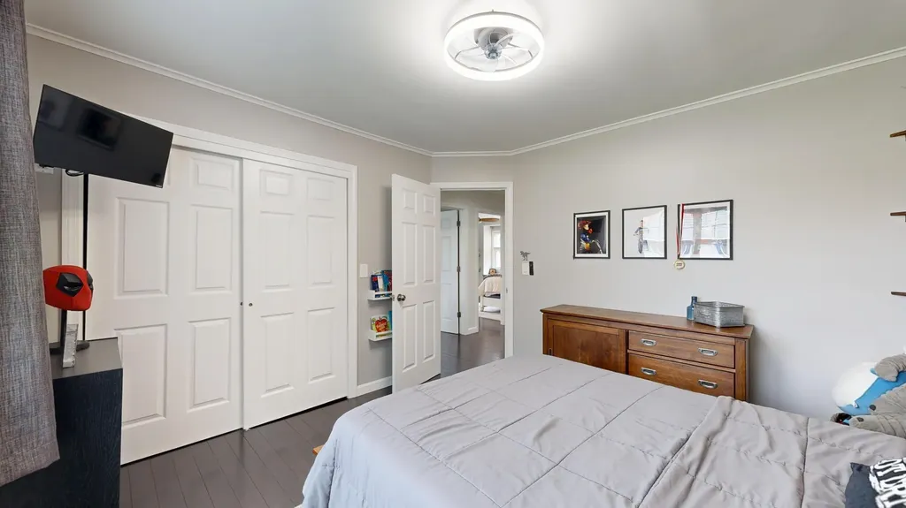 16 Robinson Gardens Lewiston ME 04240