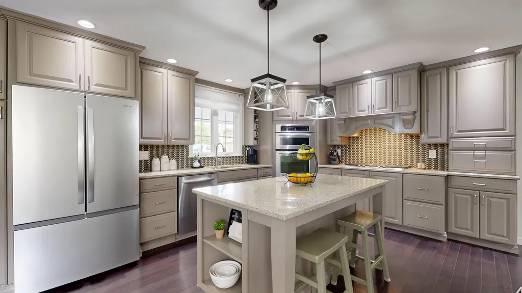 16 Robinson Gardens Lewiston ME 04240