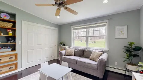16 Robinson Gardens Lewiston ME 04240