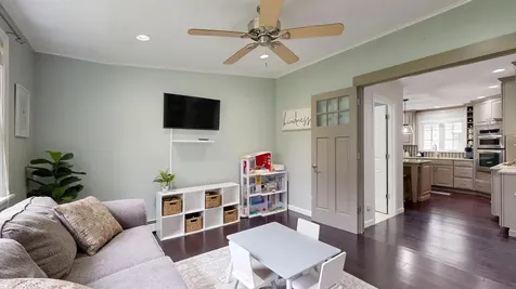 16 Robinson Gardens Lewiston ME 04240