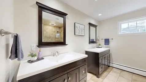 16 Robinson Gardens Lewiston ME 04240