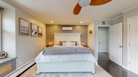 16 Robinson Gardens Lewiston ME 04240