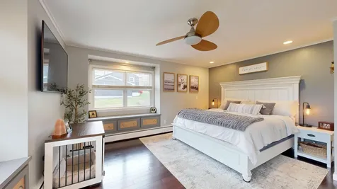 16 Robinson Gardens Lewiston ME 04240