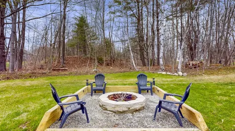 16 Robinson Gardens Lewiston ME 04240