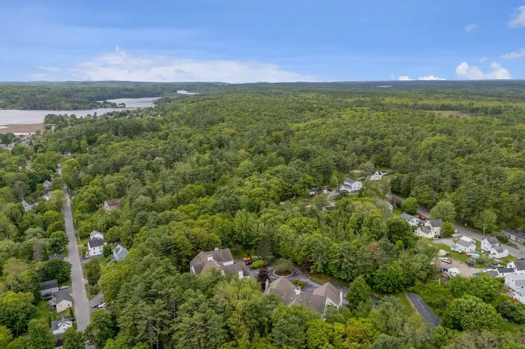 2 Schooner Ridge Road Bath ME 04530