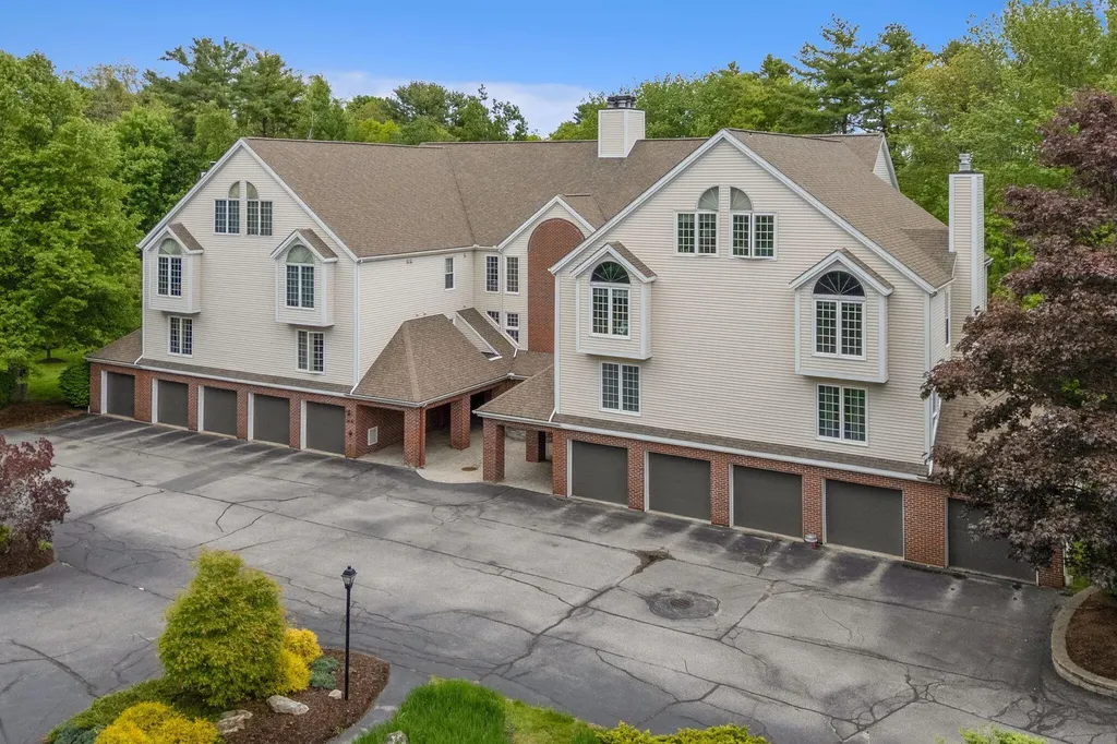 2 Schooner Ridge Road Bath ME 04530