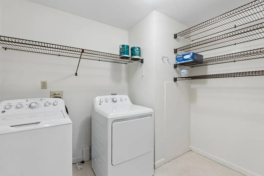 2 Schooner Ridge Road Bath ME 04530