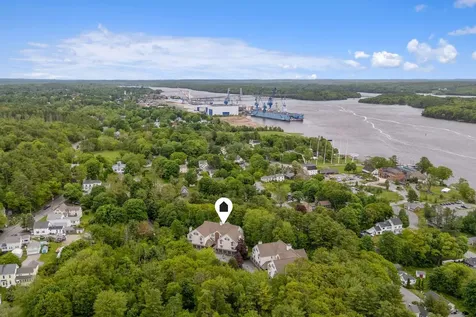 2 Schooner Ridge Road Bath ME 04530