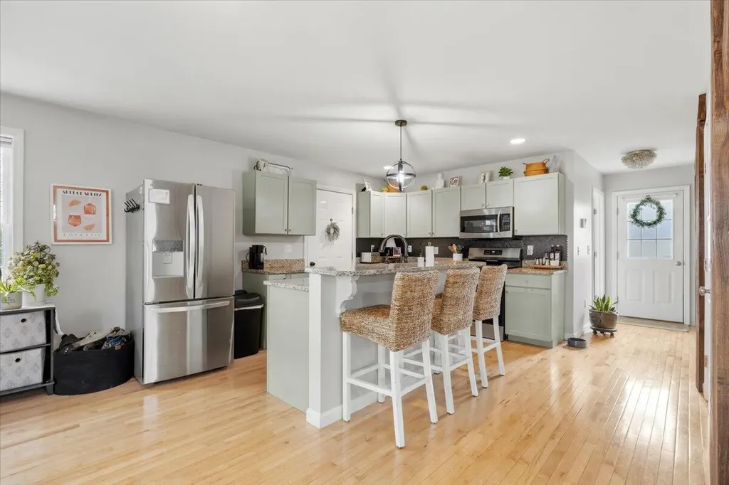 8 Fairfield Road Scarborough ME 04074