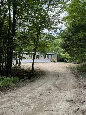 86 Reservoir Road Paris ME 04281