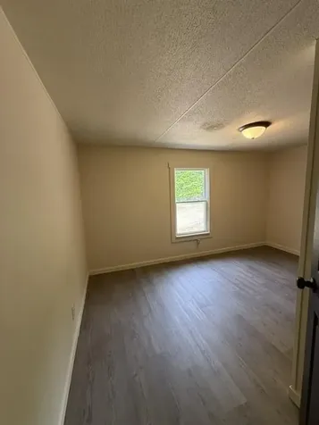 86 Reservoir Road Paris ME 04281