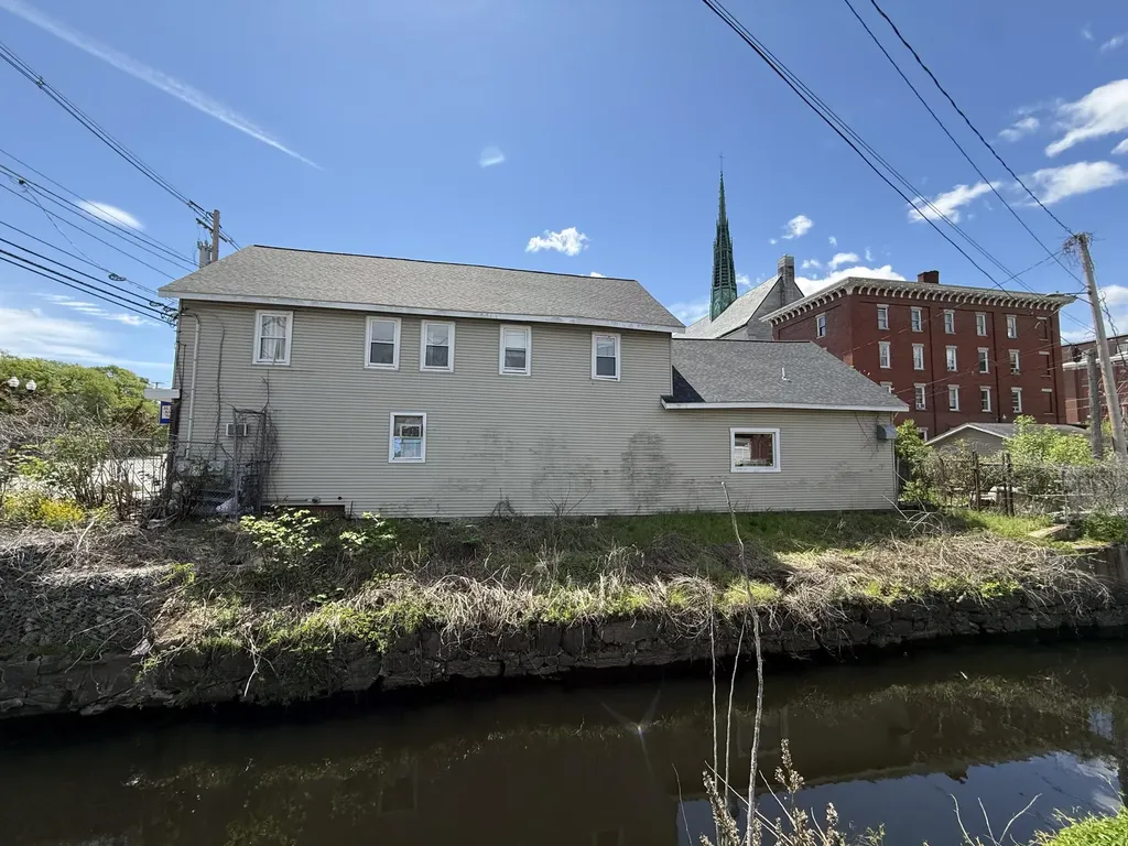 179 Lincoln Street Lewiston ME 04240