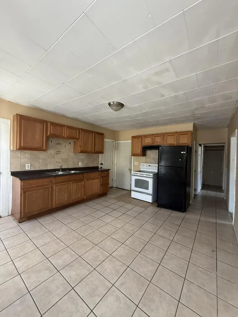 179 Lincoln Street Lewiston ME 04240