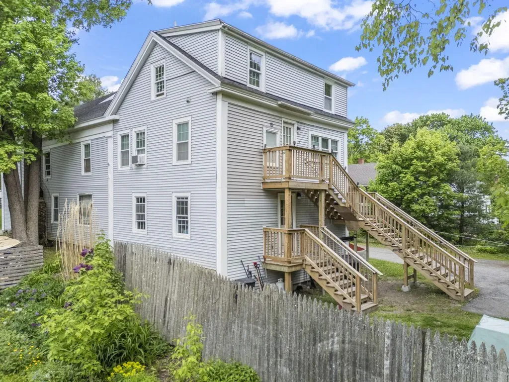 30 Chestnut Street Rockland ME 04841