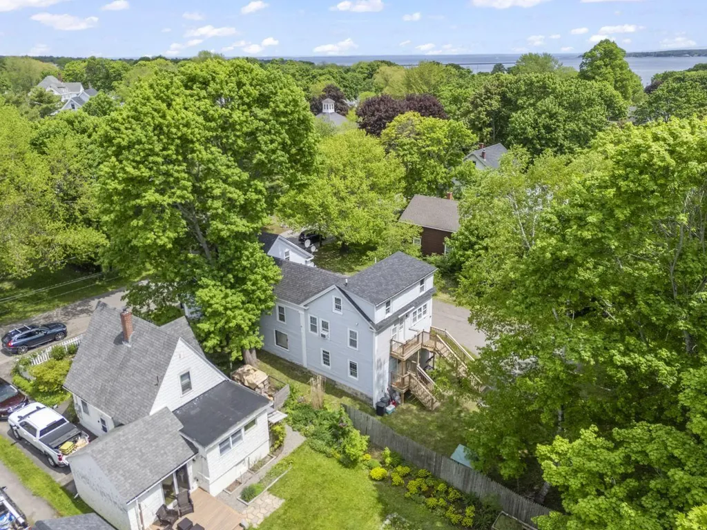 30 Chestnut Street Rockland ME 04841